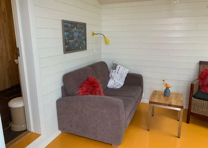 Hostel Tinebua Basecamp Senja