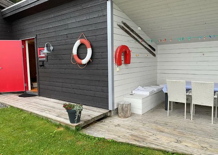 Tinebua Basecamp Senja