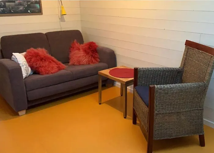Hostel Tinebua Basecamp Senja Berg (Troms)